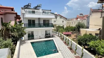 Paylaşımlı Havuz ve Bahçelere Sahip Çalış Dubleks Daire